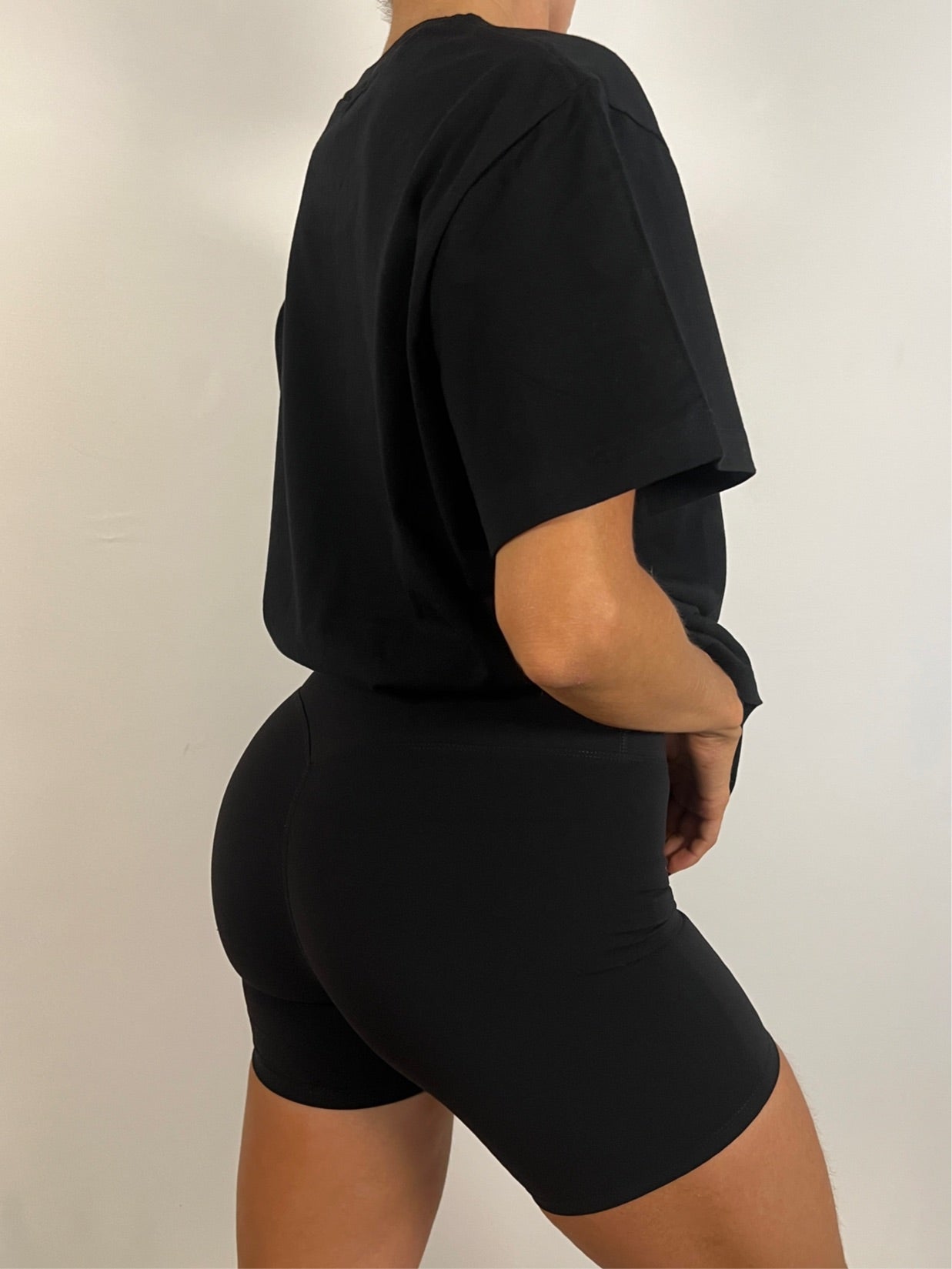 Essential Black Oversized T-shirt