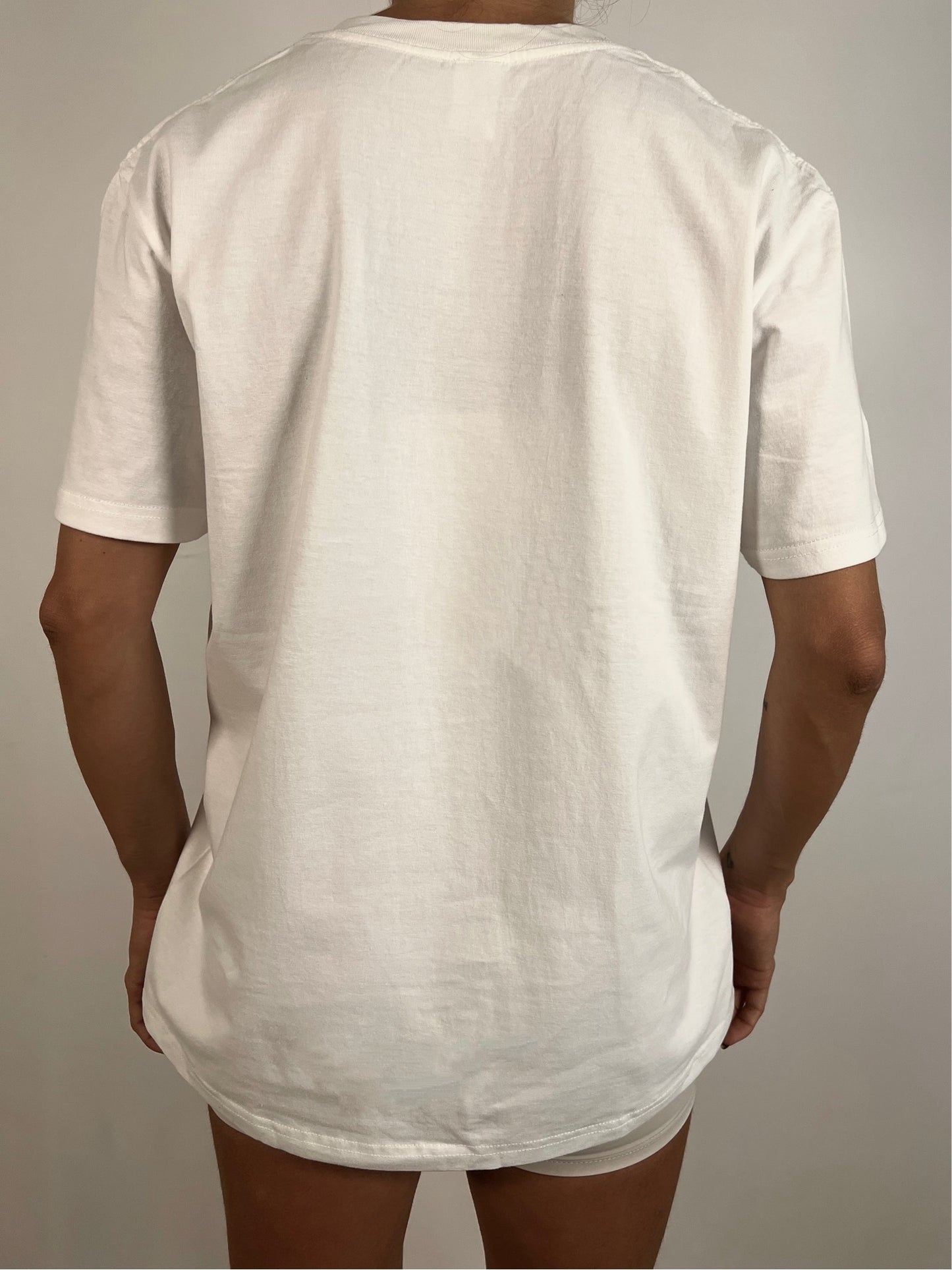 Essential White Oversized t-shirt