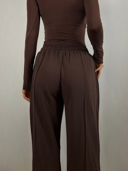 Cocoa Lightweight Wide fit Joggers