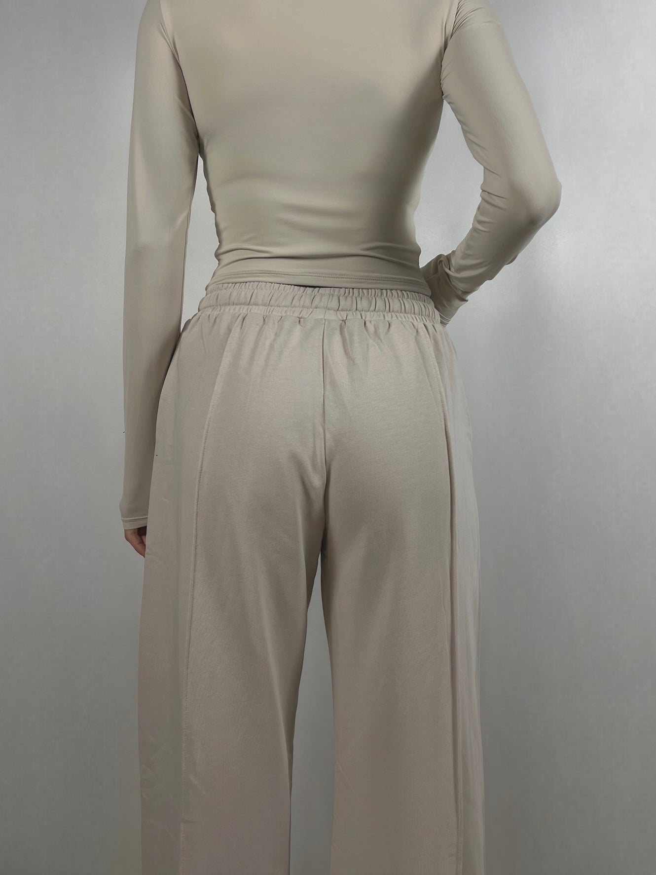 Oat Lightweight wide fit Joggers