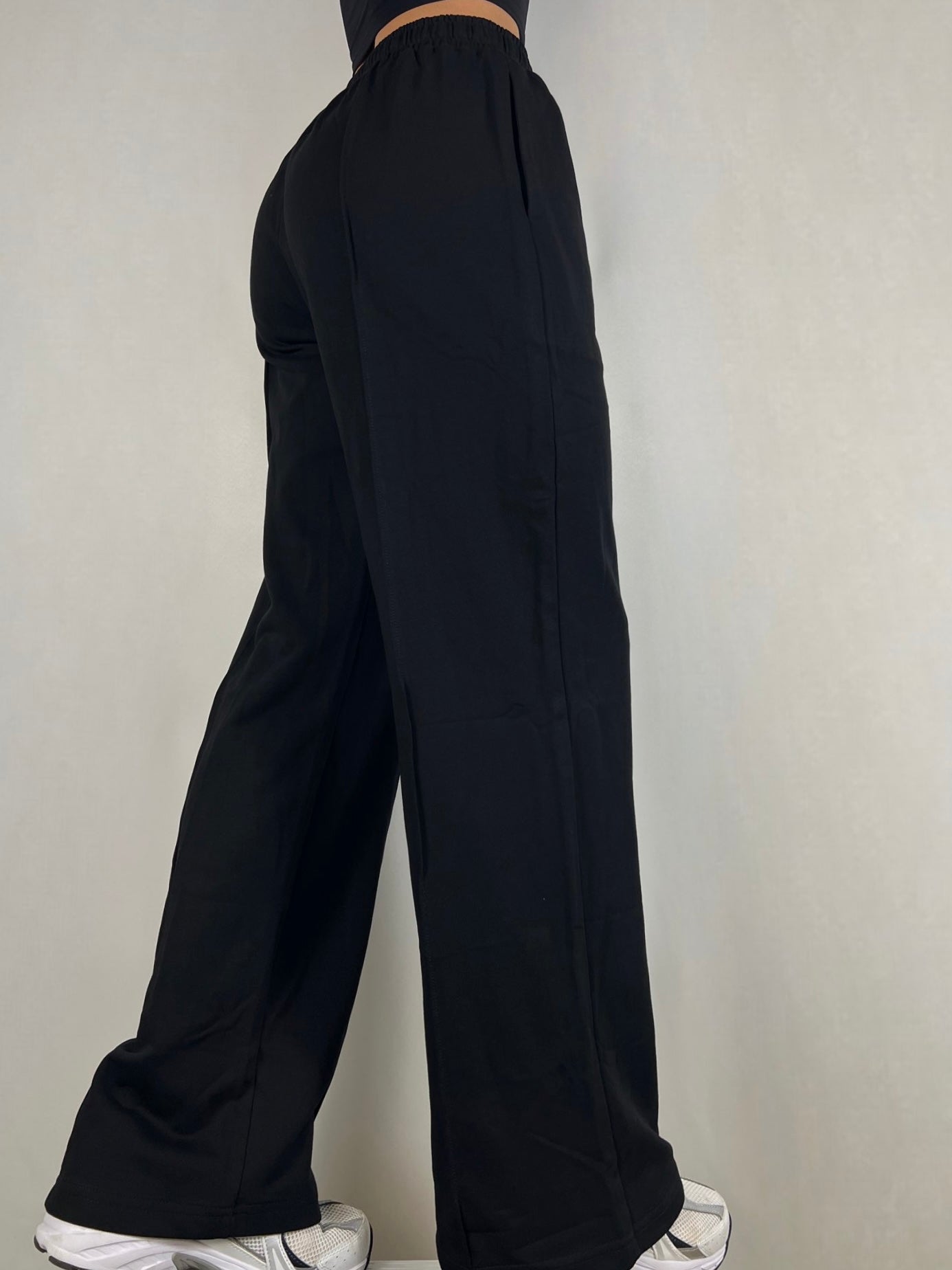 Black lightweight Wide fit Joggers